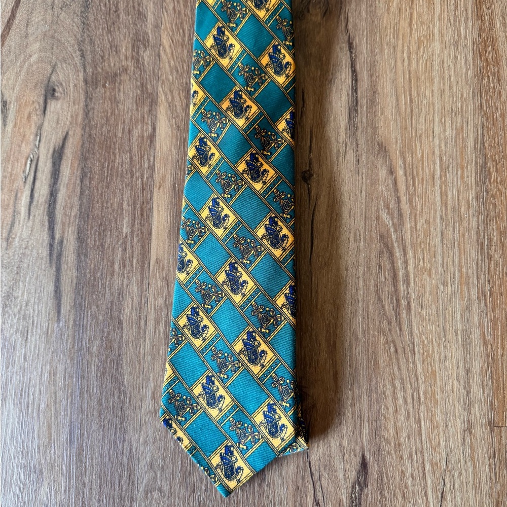 BSL Celtic Tie Collection Ireland Stylish Patterned Men's Tie in Green and Gold